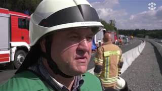 Busunglück Heute - 18 Tote bei schwerem Busunfall auf der A9 - Im Stau in LKW gekracht
