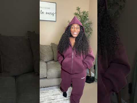 This Cloud Zip Hoodie & Sweatpants set is EVERYTHINGGG 😍😍and it’s totally worth every penny! They