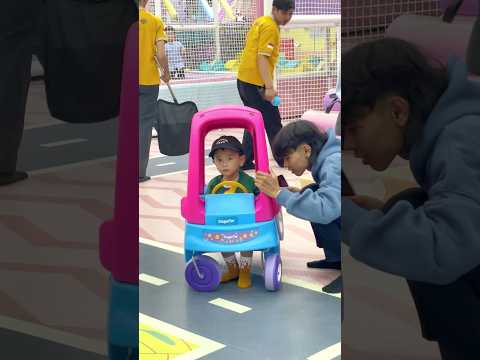 main di playground