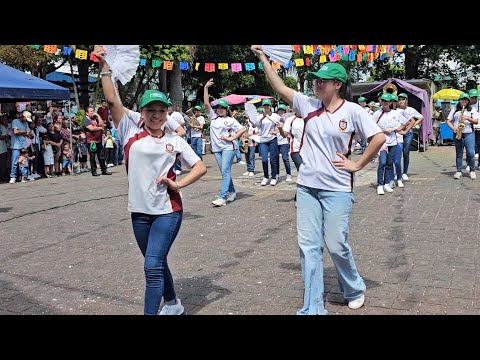 COLEGIO EUCARÍSTICO DE SAN MARTÍN ✨ Excelente presentación en Desfile del Correo 👏👏👏