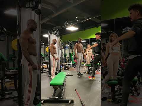 Best chestday workout ever 🥴 #comedy #fail #workout #mrsus #patrox #motivation #training