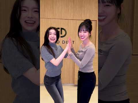 눈이 오는 이 밤을 #은조 선배님과 있고 싶어🌛🎄❤️#BEWAVE #YUNSEUL #드림노트 #Eunjo #<strong>크리스마스이브</strong>