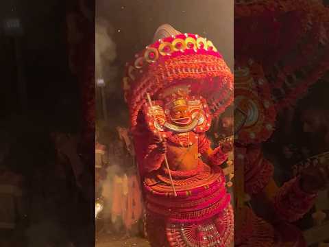 ￼കണ്ണൂരിന് ഇനി തെയ്യക്കാലം #trending #shortvideo #theyyam #temple #dayinmylife #dayout #kerala