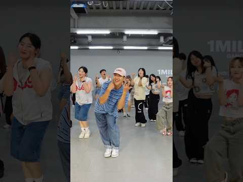 안무가가 추는 Stayc - bubble