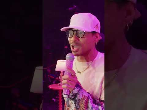 Do You Know The Muffin Man 🧐  @durandbernarr performing as DJ TBD aka Bra Coley  #DurandBernarr