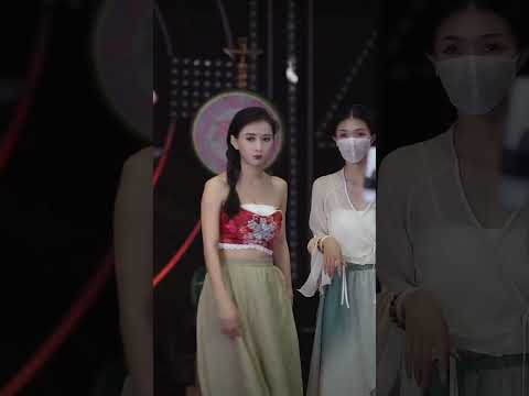 汉服美女舞蹈#Hanfu beauty dance#중국 고전무용# It's funny to secretly shoot