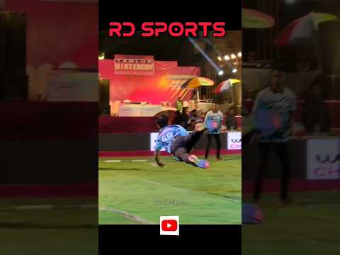 Danger Fielding 😱 হওয়াতে উড়ে গিয়ে বল ধরে নিল 🔥 .. #cricket #shorthandcricket #shorts #viralvideo