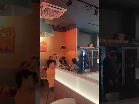 메타코미디 회식에서 ‘작은 봄’ 부르는 최제우