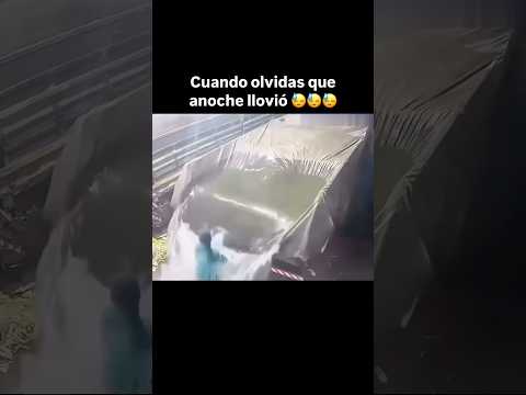 UN BUEN BAÑO 😂😂😂 #shorts #viral #humor #baile #fun #comedy #lol #funny #amigos #mexico