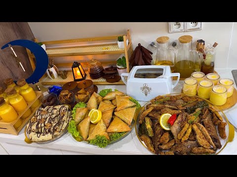 مائدة اليوم الأول من رمضان😍 بريوات بالحوت بدون قلي شوربة السمك كريب بالشكلاط والبنان…