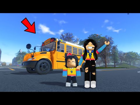 ME CONVIERTO EN CONDUCTORA DE BUS ESCOLAR  Y LLEVO A MI HERMANITA AL COLEGIO en roblox | paolazgames