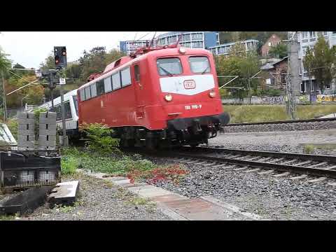 110 198 auf Wagen-Überführungsfahrt (n-Wagen und ein Dosto) von Stuttgart nach Köln in S-Feuerbach