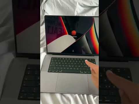 il mio COMPUTER ha qualcosa di STRANO?!😱