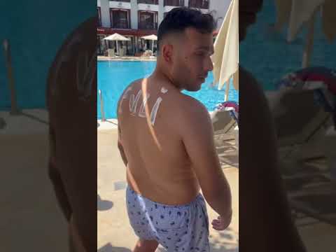 Ohaaaa sırtıma ne yazdııııııı!👏😅#shorts