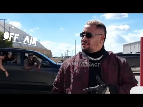 Unseen footage of Royce Keys &amp; 946 trying to sneak attack Solo Sikoa backstage off air on WWE RAW