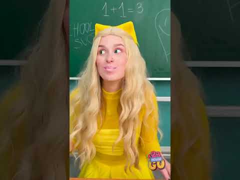 PRO WAY OF SNEAKING LIPSTICK! 💄🤪🤪#funny #123go