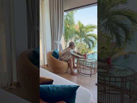 J’ai trouvé une Villa avec Piscine, je suis rentré sans Toké dedans 😂🏝️☀️ ￼#yanns #toketoke