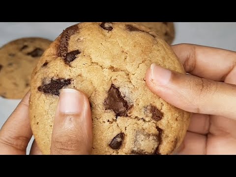 The Best Soft & Chewy Chocolate Chip Cookies Recipe !!