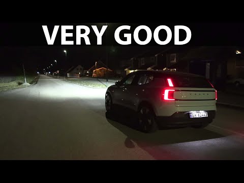 Volvo EX30 headlights test