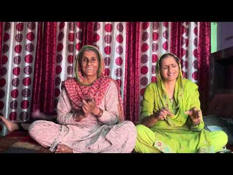 एक पड़ोसन जा सत्संग में❤️चुंदरी लायी चार सुनियो🙏 #geet#bhajan #bhaktisong #bhajanmarg#youtubeshorts