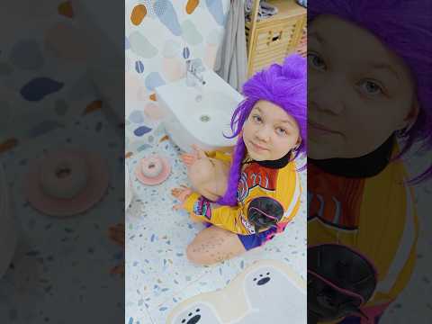 Rumi and Wednesday Addams are roommates! #kpopdemonhunter #rumi #wednesday