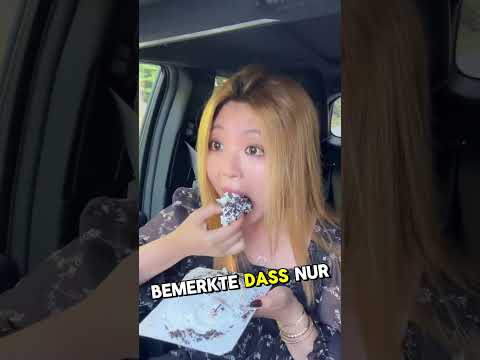 Die hungrigste Mutter der Welt. (Credits: Kimlizasmr)
