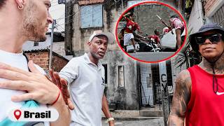 LAS FAVELAS DE BRASIL SON EXTREMADAMENTE PELIGROSAS : ME FRENAN NARC0S Y SE PELEAN A CUCHILL0