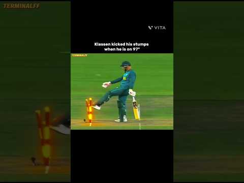 WHY HE DID THAT ? 🥺 #terminalff #cricket #viratkohli #cricketlover #shorts #youtubeshorts #msdhoni