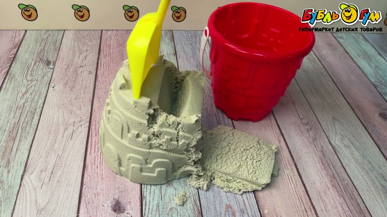 Ведро для игры в песочнице с лопаткой в ассортименте - видео Ведро для игры в песочнице с лопаткой в ассортименте - видео