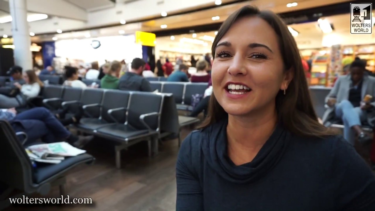 Advice for Female Travelers Driving in The UK - Tips for Exploring the UK & Ireland - Wolters World