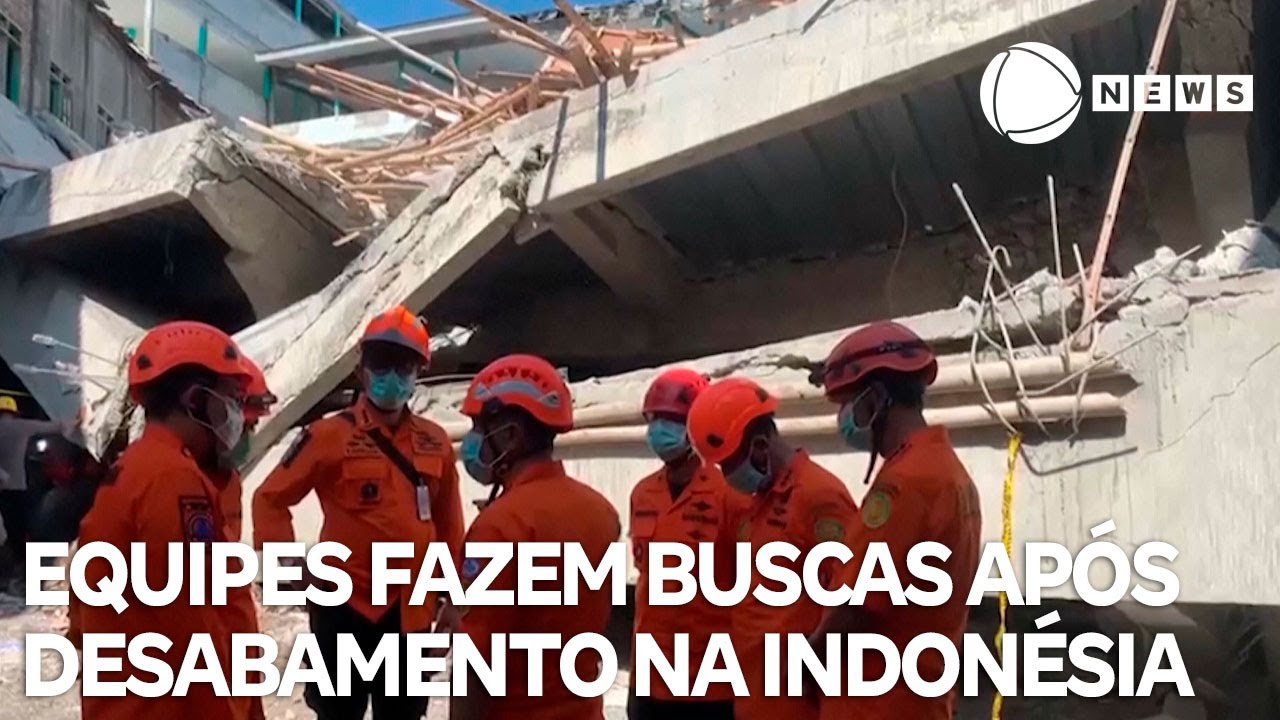 Equipes fazem buscas após desabamento na Indonésia