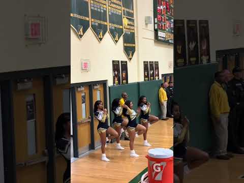 Who can Hold it the longest? #cheer #cheerdance #cheerlife #cheerleading