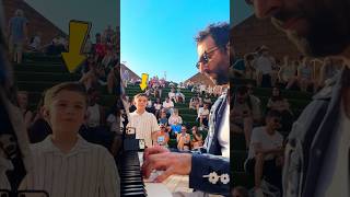 @TheBeatles - All You Need Is Love: AMAZING Flashmob in Liverpool !