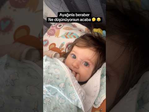 Ayaklarını yerim😃#annebebek #baby #keşfetbeniöneçıkar #huzur #babygirl #komedi