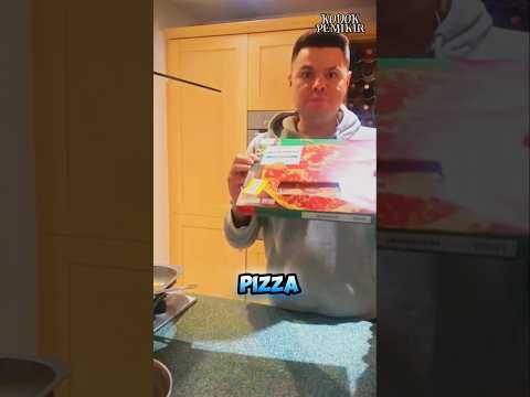 Firasatnya Bener, Isi Kotak Pizza Ini ANEH ‼️