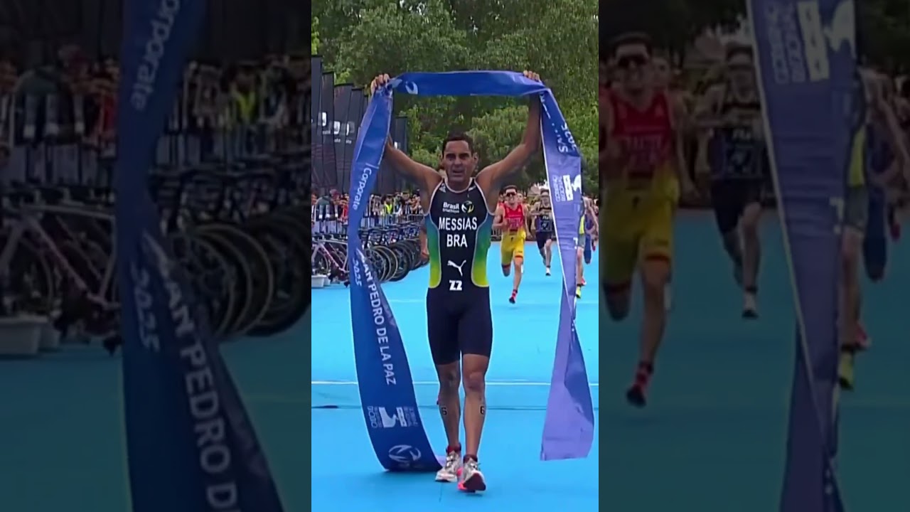 Manoel Messias delivering on the World Cup stage 😎 #Triathlon #shorts