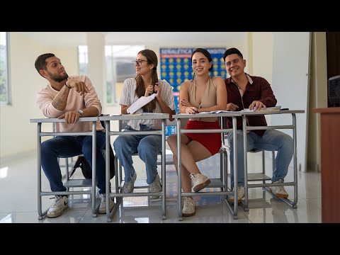 Jugó con los sentimientos de la nerd del colegio