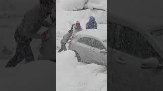 Derweil im Piemont, Italien ❄️☃️ Das ist Winter pur! Starker Schneefall!  #schnee #winter #italien