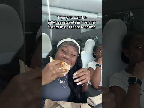 Vickey Cathey eats like a big back to get her sisters reaction 😱 #shorts #mukbang