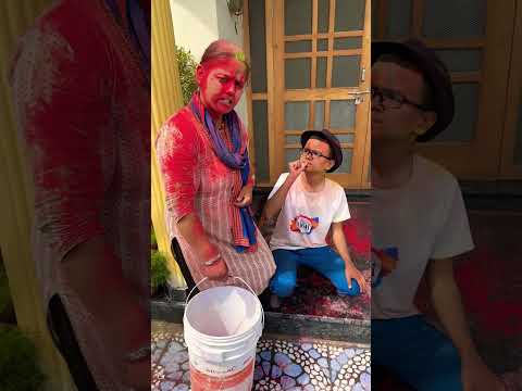 Maa Tanki Khaali Hai 😜😨 #shorts #comedy #funny #fun #holi #pichkari