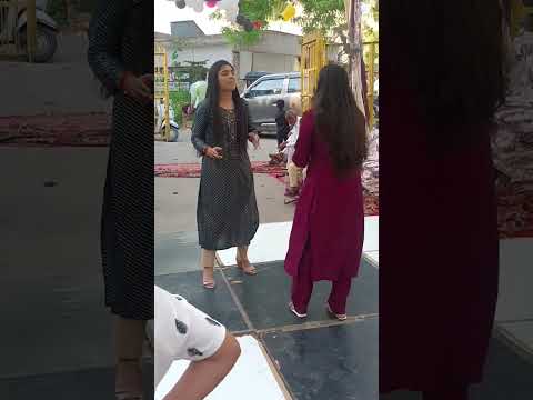 chatak matak song dance