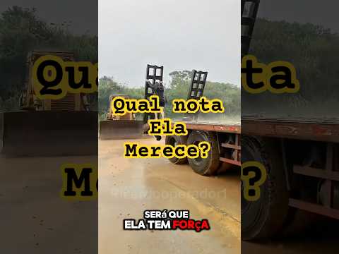 Quando o chofer é uma mulher #Maquinas #trator #chofer #carreta #patroa #mulher #motorista #obra