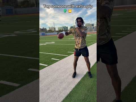 Tag someone with extra GRIP 🧤 🍯