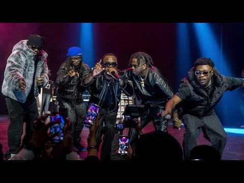 Kiff no Beat en concert au Folies Bergère à Paris