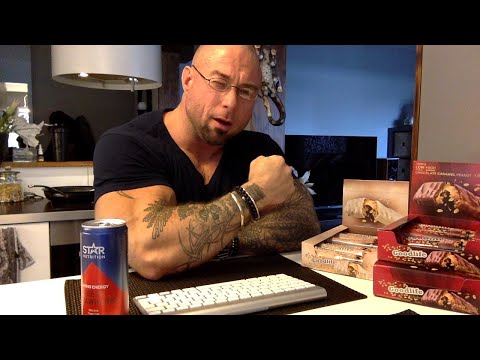 Maistellaan Goodlife Deluxe-patukoita ja jutellaan kotitreenaamisesta - NyyssisLive!