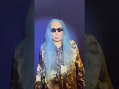 Semplicemente magnifica, @FiorellaMannoiaOfficial 💙 #LoredanaBertè #shorts