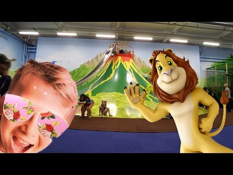 Leos Lekland Sång och Musik - Leo delar ut kramar i Partille - Låter Låten