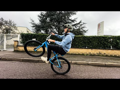 IL PORTE UN CASQUE APRÈS UNE GROSSE CHUTE ! 😱Présentation abonné #1