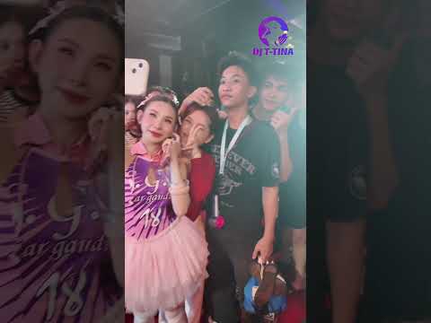 Các bạn sinh viên Trường Đại Học Lạc Hồng nhiệt thế này bảo sao DJ T Tina không muốn về #djttina