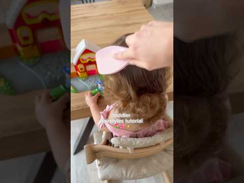 Toddler hairstyles ✨ N.B. I capelli legati così li ha solo per poche ore, 1-2 volte a settimana